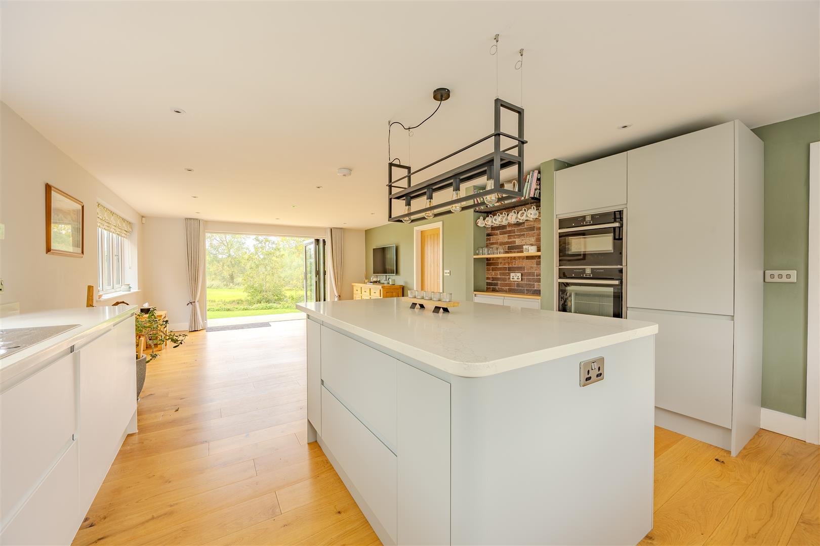 Hill Road, Wangford, Beccles Gallery Image